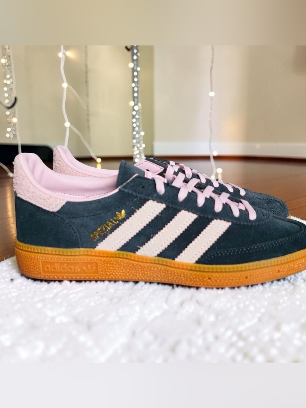 Adidas Handball Spezial Size 6.5 Women NEW Core Black/Clear Pink Gum